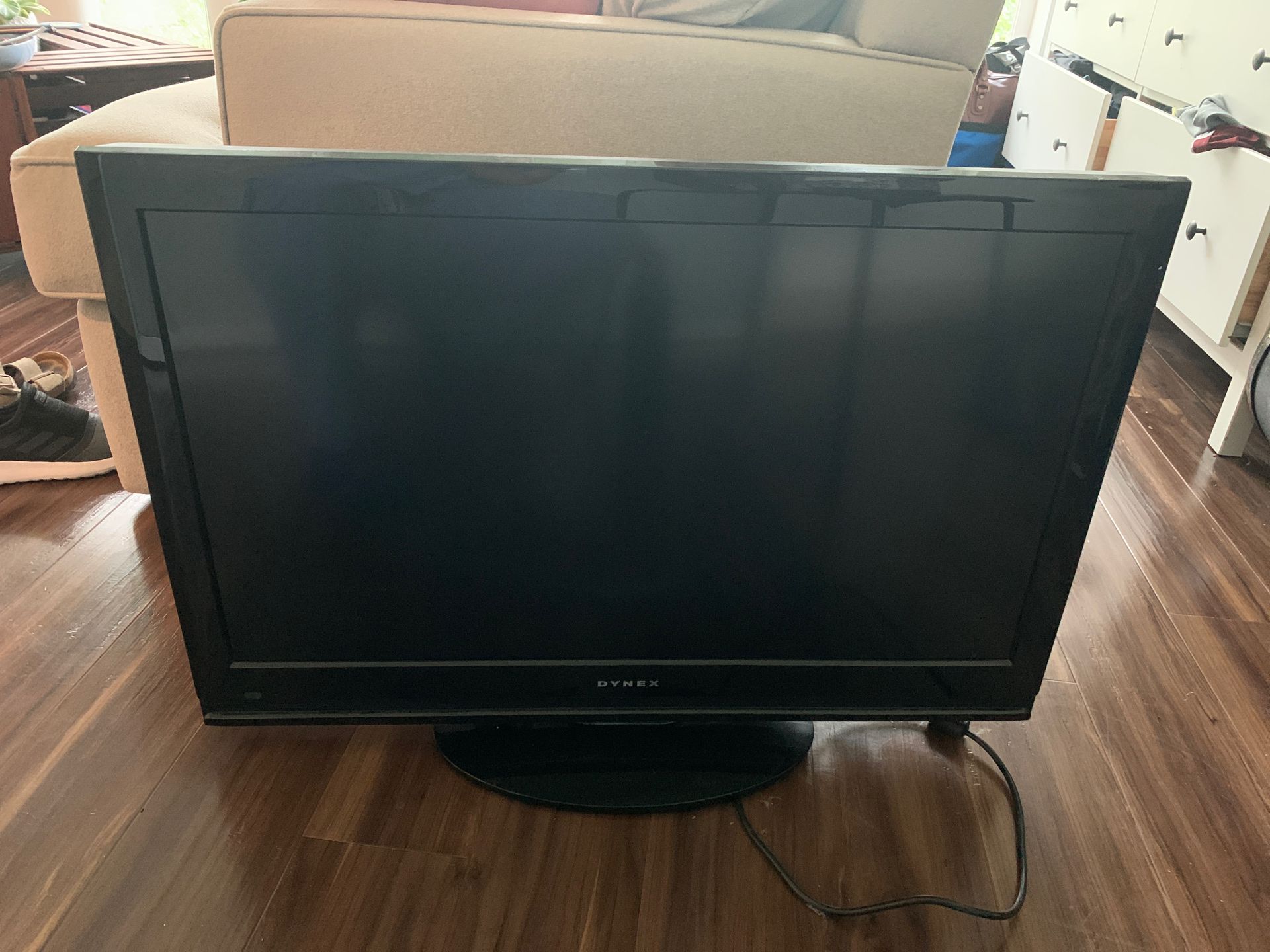 Dynex 32 inch TV