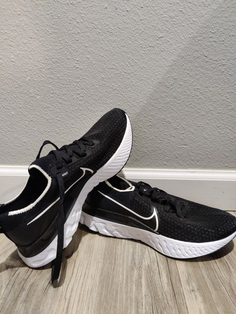 Women's Nike Shoes