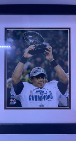 Russell Wilson frame
