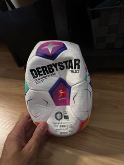 DERBYSTAR Bundesliga Brillant APS Size 5 Ball *Have to put air in it*