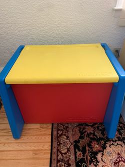 Fisher-Price Toy Box Play Desk