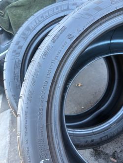 Michelin Pilot Super Sport Tires 265/40ZR18 - Pair