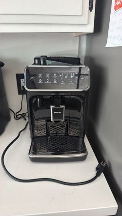 Phillips LatteGo 3300 Series Espresso Machine