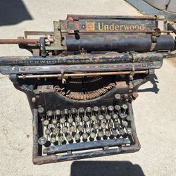 Underwood Typewriter No. 3- Antique 