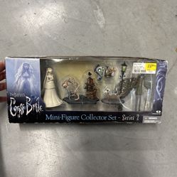Tim Burtons Corpse Bride Mini-Figure Collectors Set