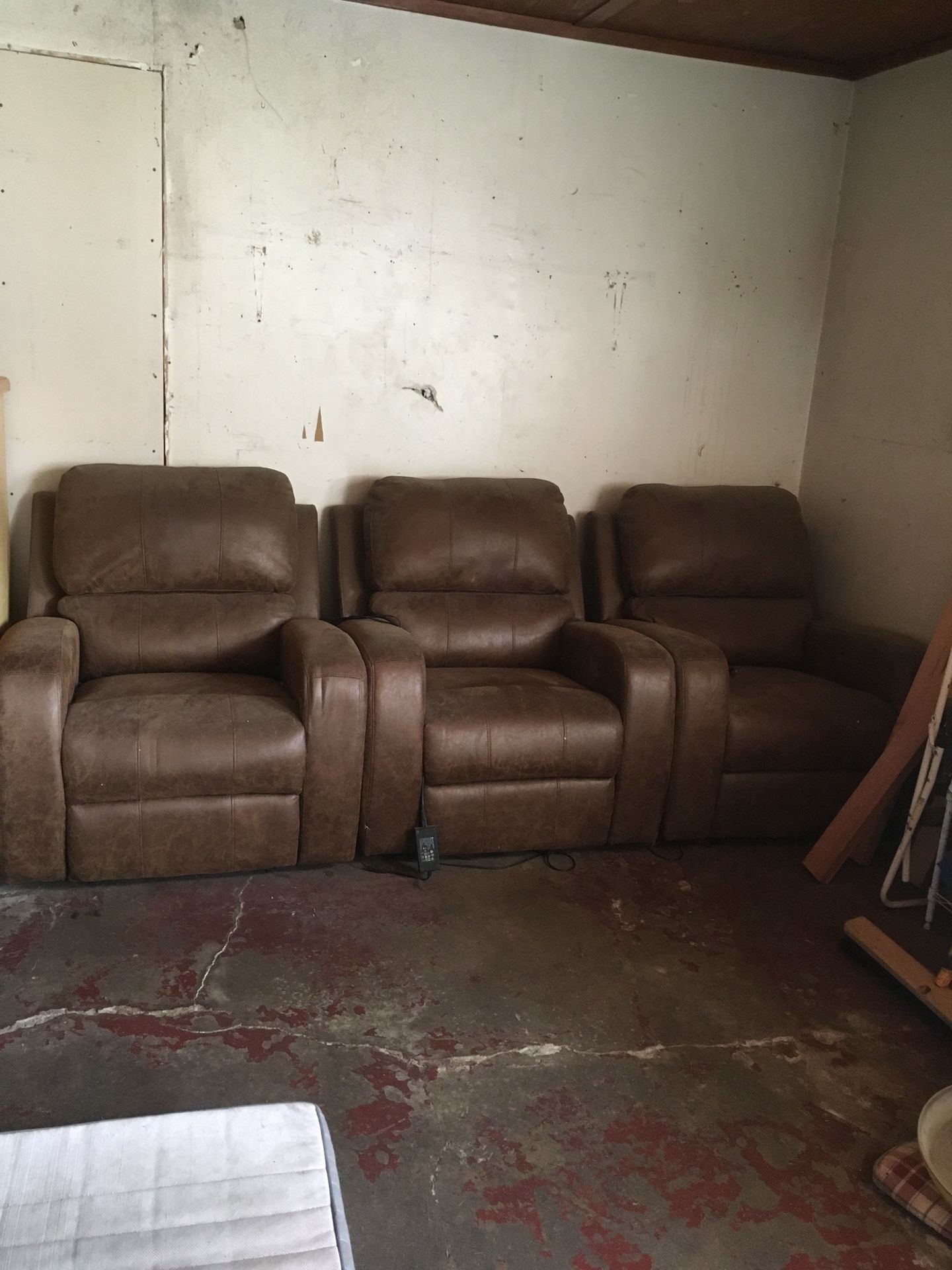 Recliner Chairs