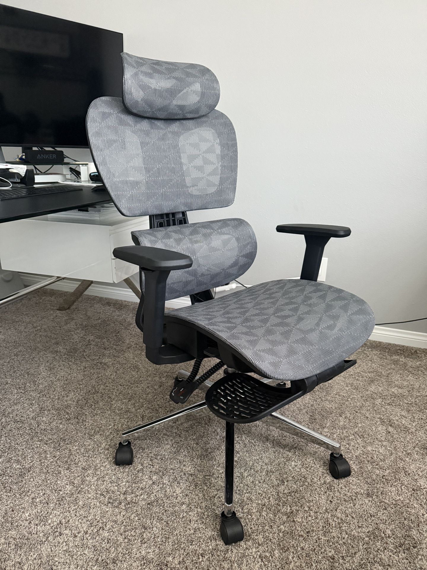 Ergonomic Mesh Office Chair – 3D Adjustable Armrests | Brand New