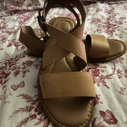 Women’s Born Size 7 Leather Gladiator Sandals