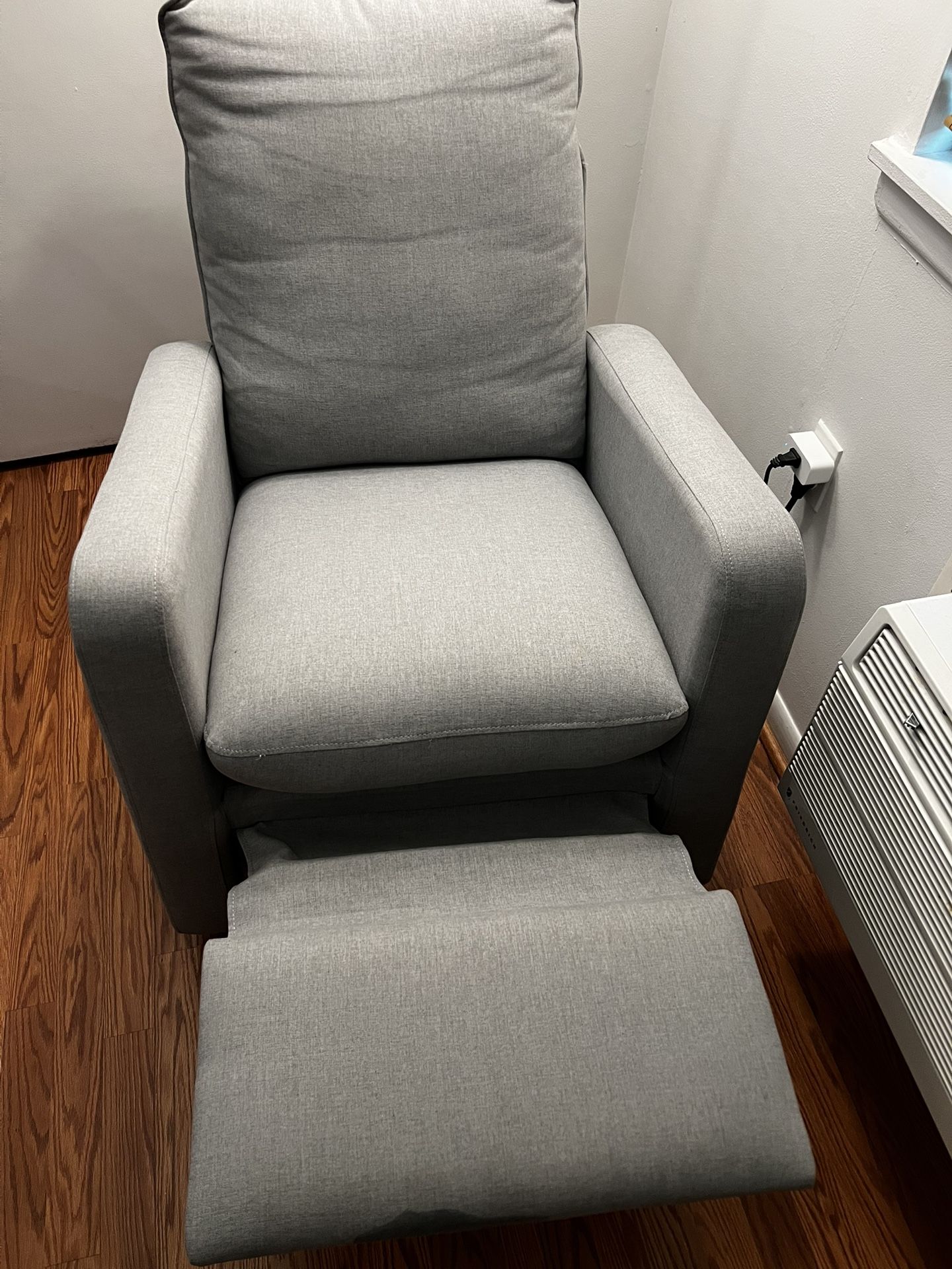 Delta  Nursery Recliner 