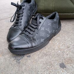 Louis Vuitton Size 10
