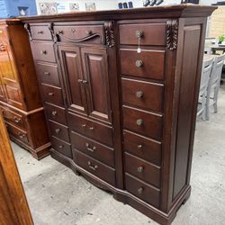 THOMASVILLE Dresser, Armoire, Chifforobe, Chest of Drawers