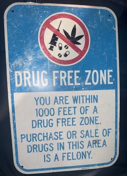 17.5 X 11.5 Drug Free Zone Sign 