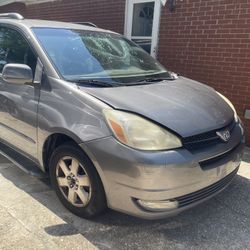 2005 Toyota Sienna