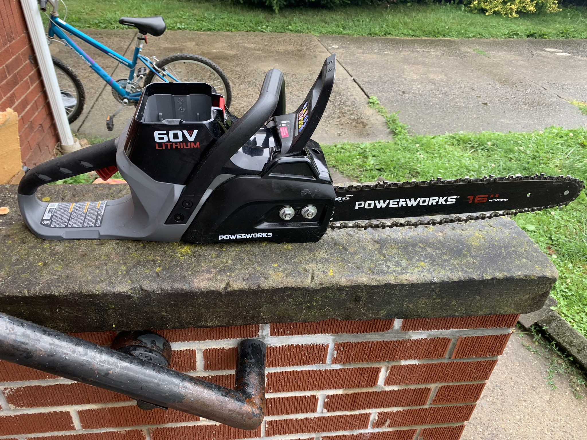 Power Works 60V 16” Chain Saw