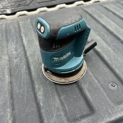Makita 18v Sander 5”