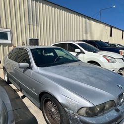 2001 BMW 525i