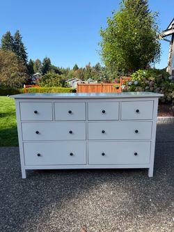 ikea hemnes 8 drawer dresser (DELIVERY AVAILABLE)