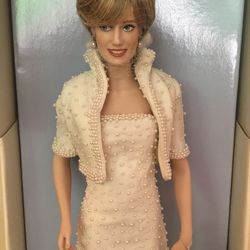 Princess Diana Doll And Glass Storage Case