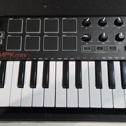 Akai Professional MPK mini