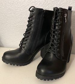 Black High Heel Boots Women’s Size 8 1/2 New