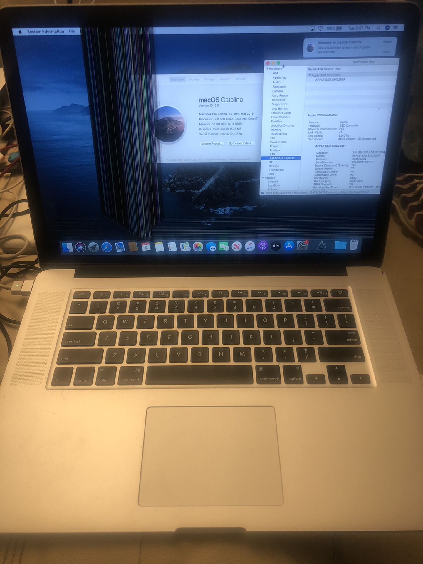 ❤️2015 Apple 15” MacBook Pro retina 2.8 intel i7💙16g mem 256 ssd storsge ❤️for repair or parts battery is no good and screen is broken 💕138 st Bronx