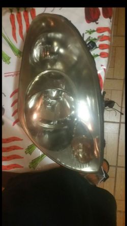 2003 - 2004 Infiniti G35 RH right front passenger head light Sedan