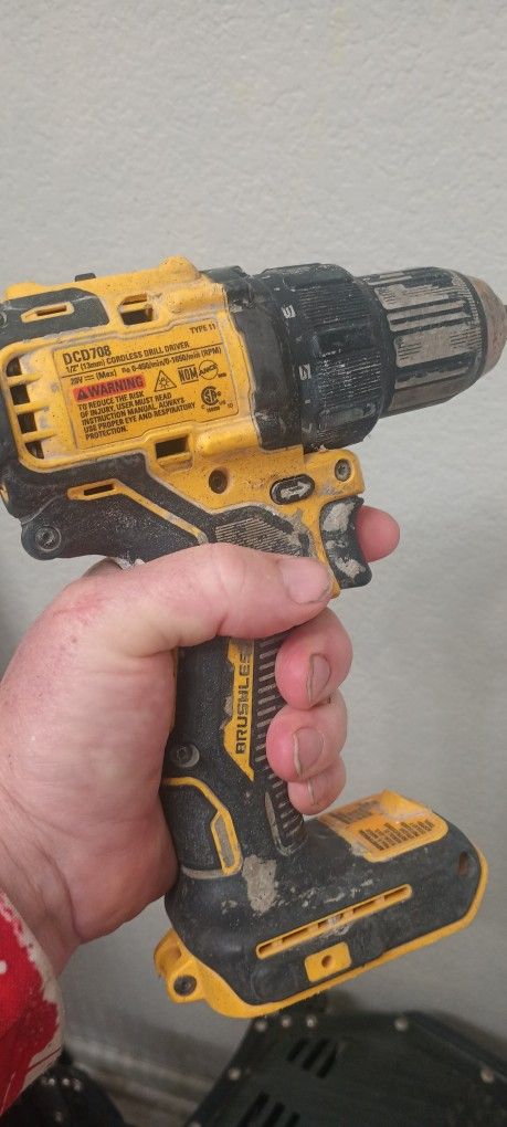 DeWalt 20v Atomic Series DCD708