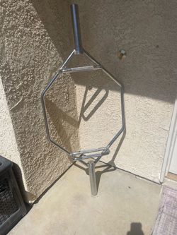 45 pounds Trycep bar