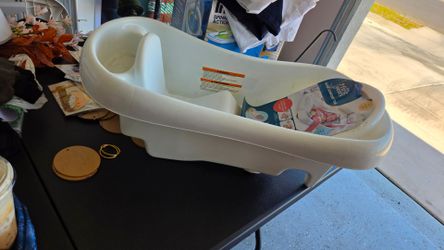 Summer Infant Sure Comfort Baby Bathtub