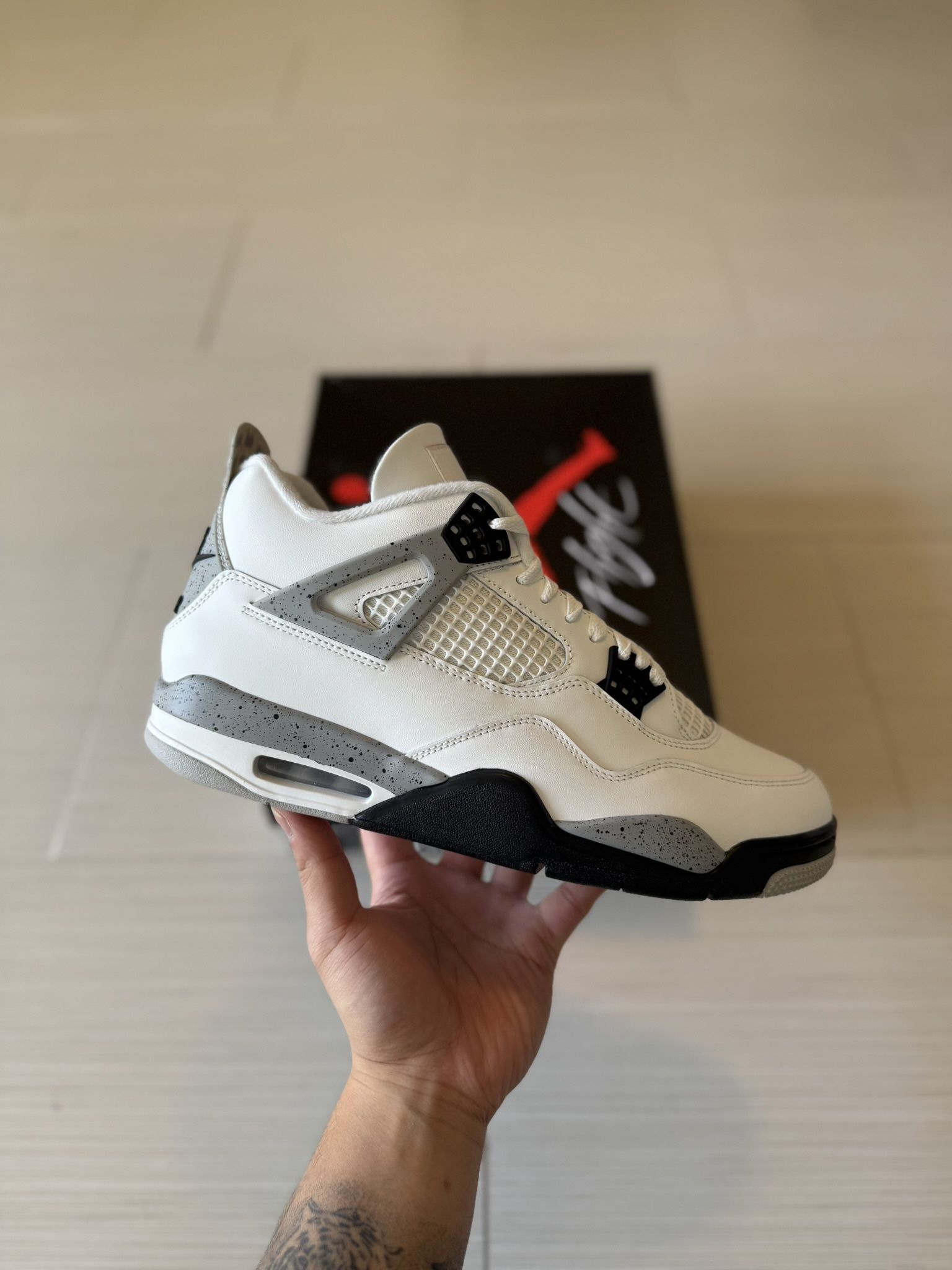Nike Air Jordan Retro 4 White Cement