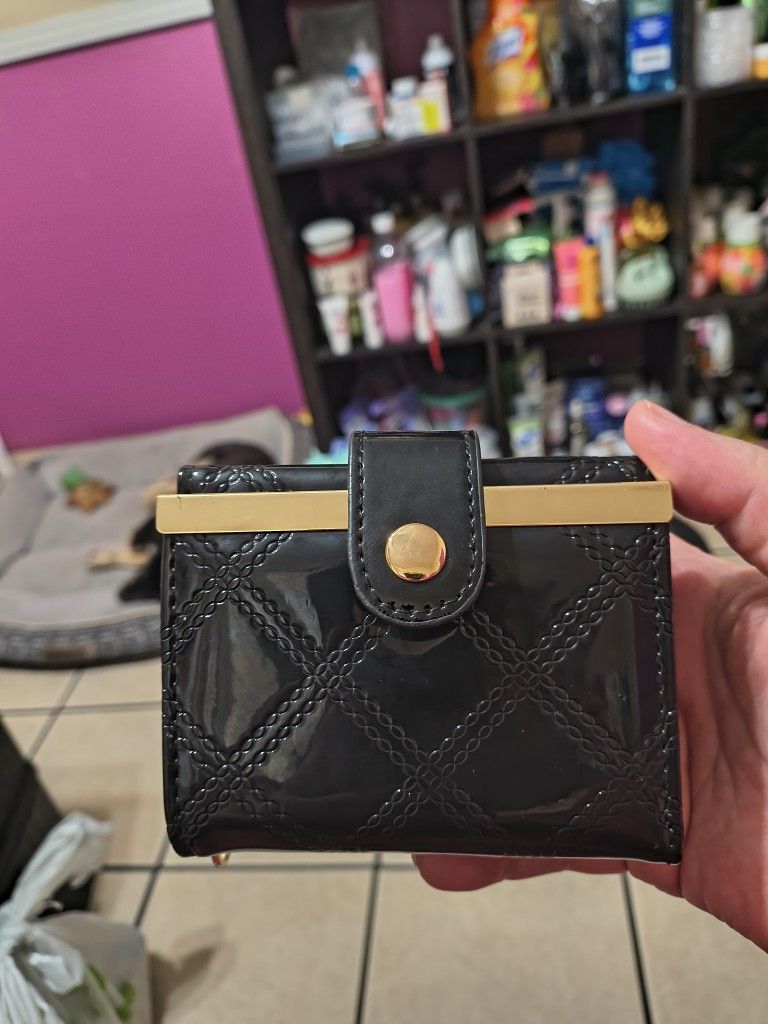 $5 Wallets