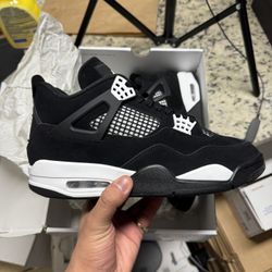 Jordan 4 White Thunder 