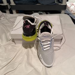 Nike 270S