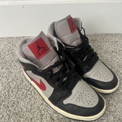 Air Jordan 1 Mid 'Black College Grey' size 6.5