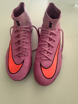 Women cleats