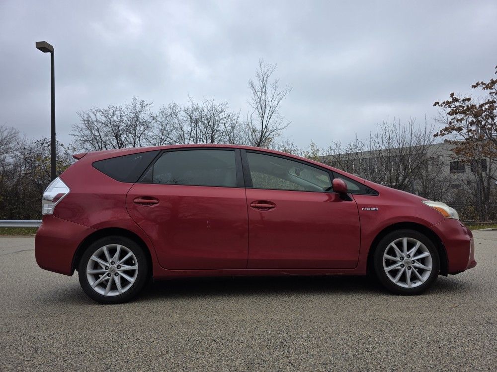 2013 Toyota Prius V