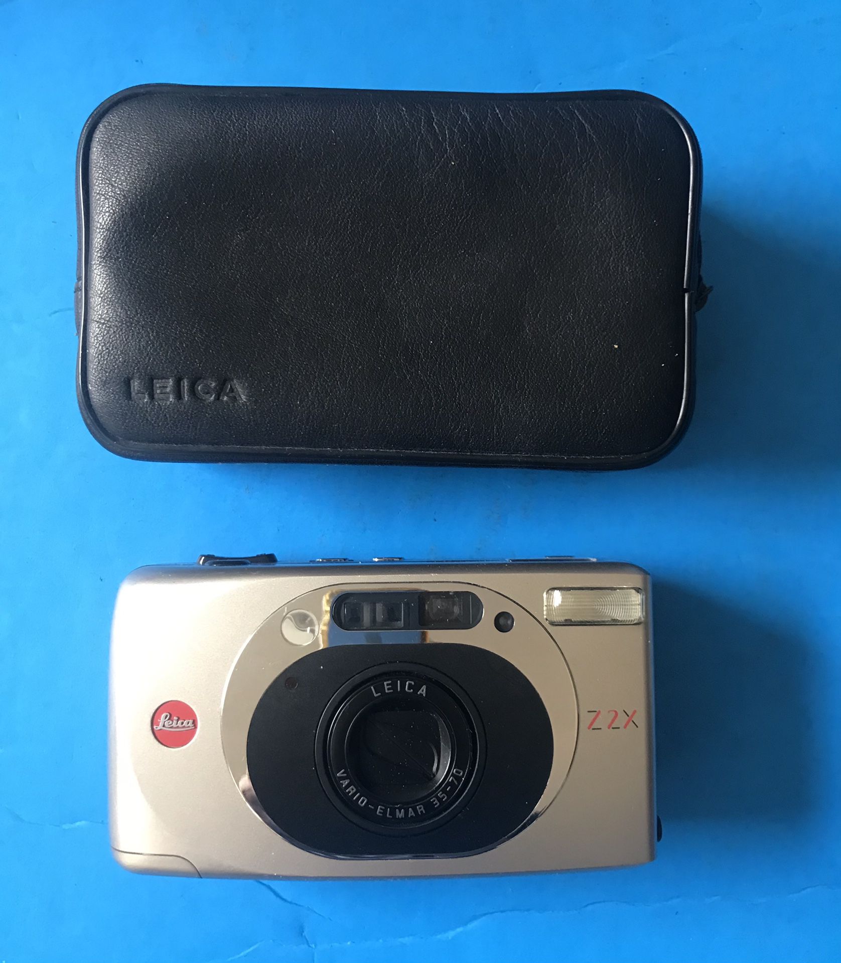 Nice rare found Leica Z2X Vario Elmar Silver 35-70mm Point & Shoot Camera w/case