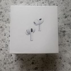 l AirPods Pro (2nd Gen) with MagSafe Case (USB-C) 