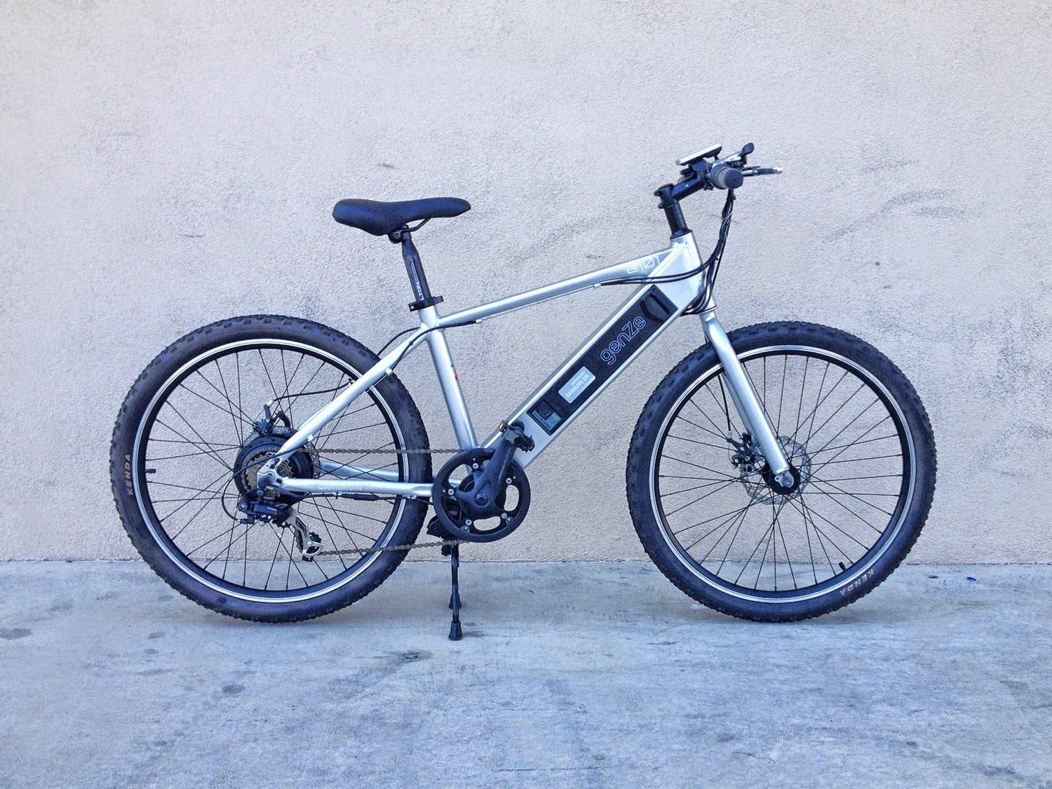 GenZe Sport e101 – Ride Faster, Smarter, and Greener!