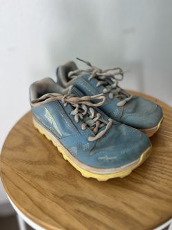 Altra Lone Peak Trail Running Shoes - Children’s Size 1