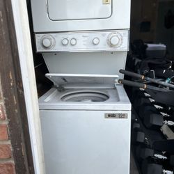 Washer dryer set