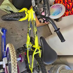 Boy's 18" bike