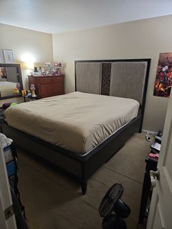 Cal King Bed Set