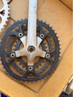 Bicycle Crankset with triple Chainrings- biopace