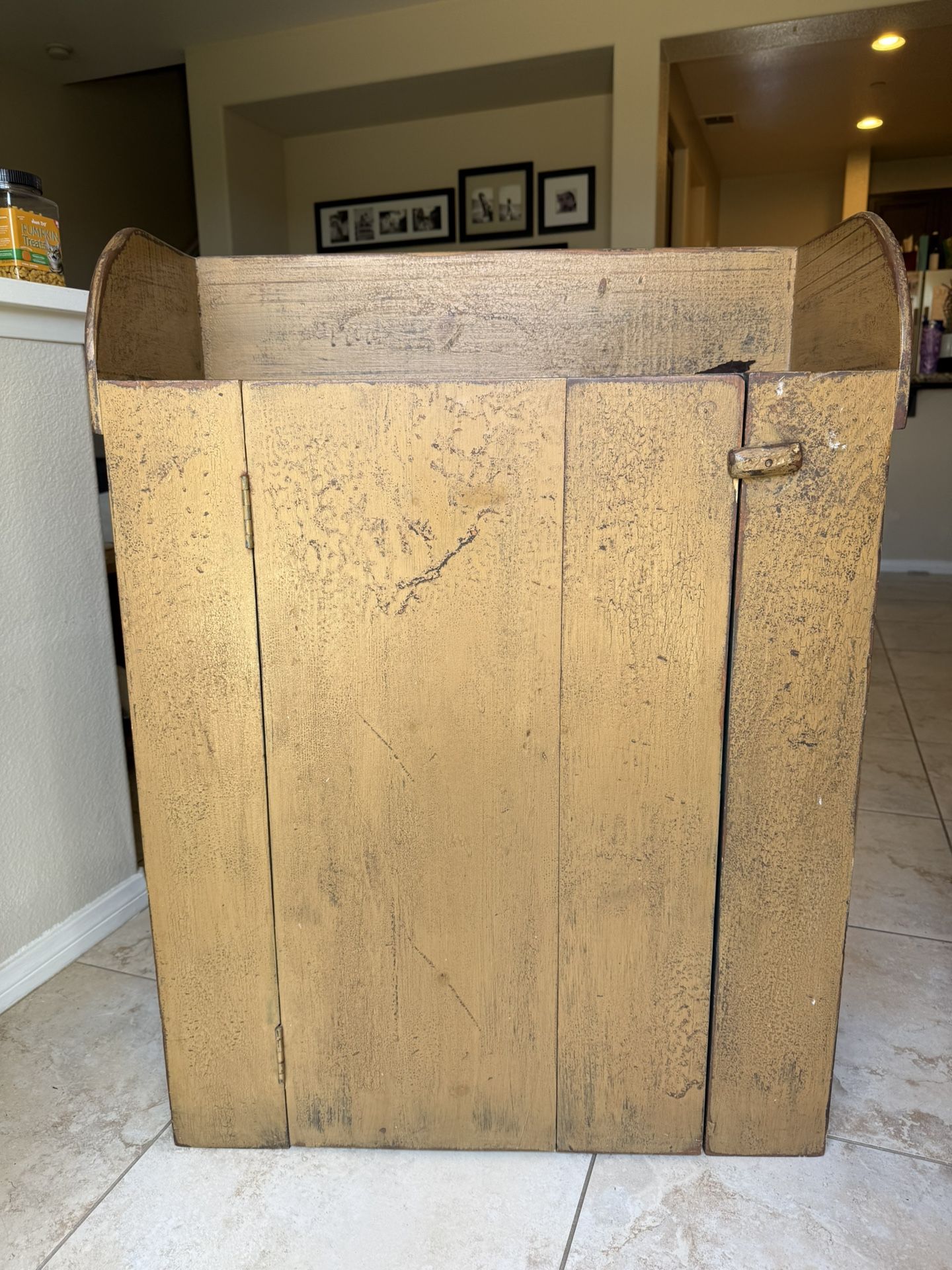 Cabinet Antique Reproduction