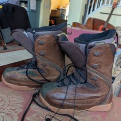 Ride Snowboard Boots Men’s Size 9 – Brown – Good Condition
