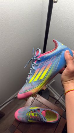 Soccer cleats