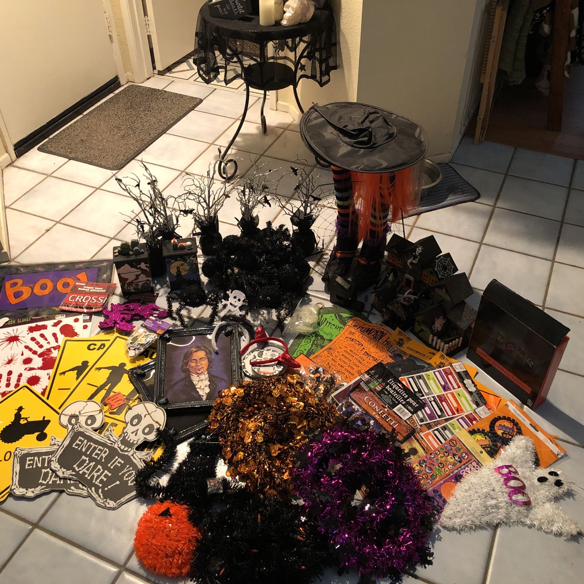 Free - Halloween Decor 