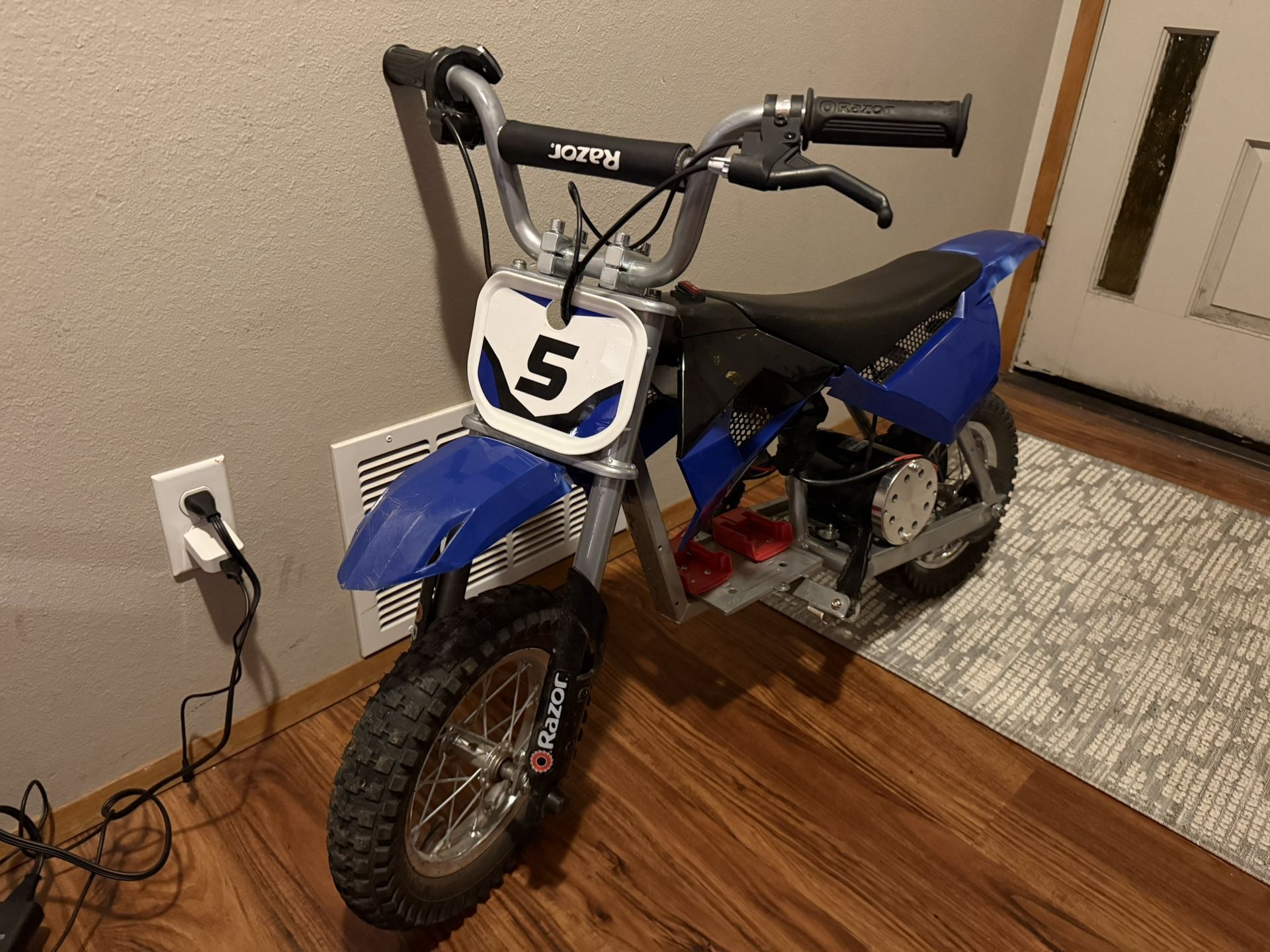 Razor MX350 Milwaukee M18 36V 1000W