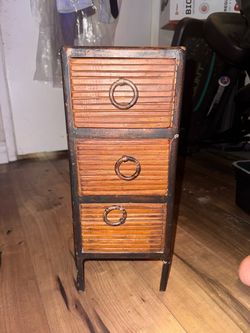 Jewelry box